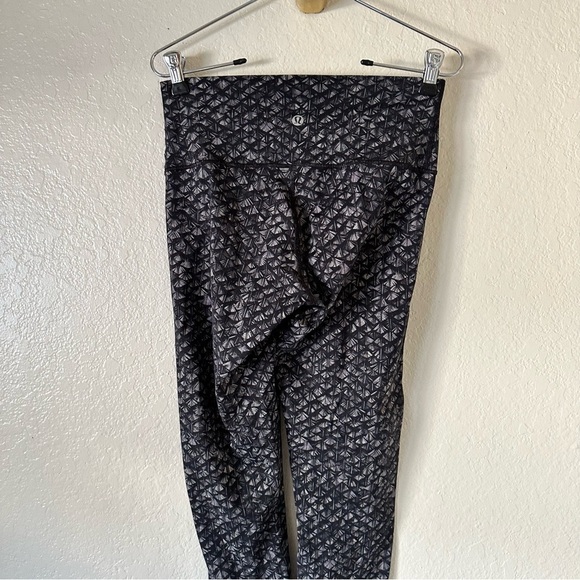 Lululemon Wunder Under Pant (Hi-Rise) (Nulux) leggings size 8 - Picture 11 of 11